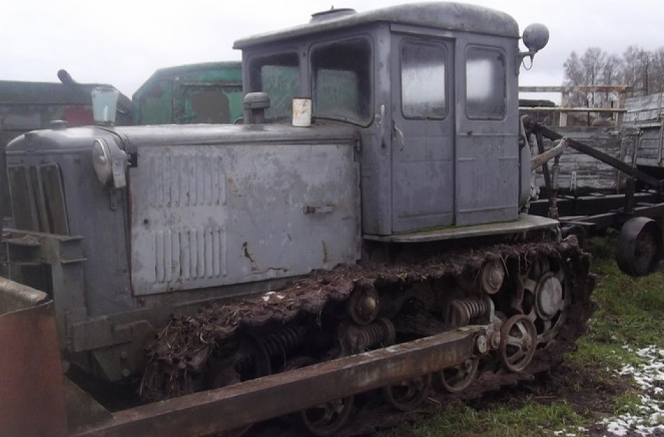 Pavogė seną traktorių