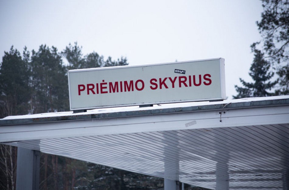 Seimo opozicija: „Tūkstančiai perteklinių mirčių: kodėl A. Dulkys vis tiek ruošiasi naikinti gydymo įstaigas?“