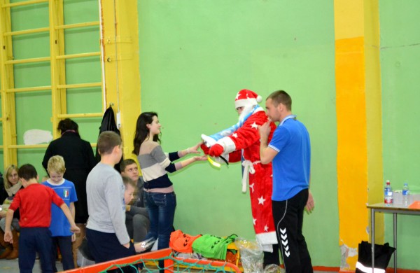 Šventinis būsimųjų futbolininkų vakaras su tėveliais ir... Kalėdų seneliu