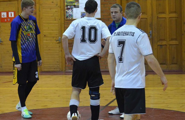 Salininkų futbolo turnyre pajėgiausi – SMK „Vikingai“