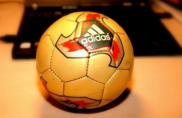 Salės futbolas: po trečiojo turo susitikimų – penkios nepralaimėjusios komandos