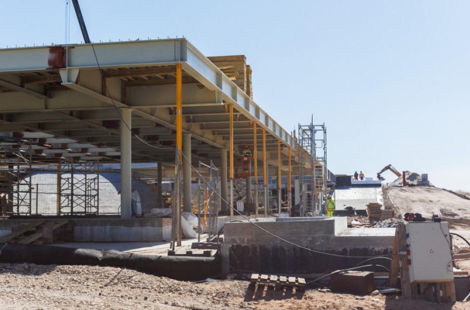 ES draudžia valstybėms narėms Rusijai teikti su statybos sektoriumi susijusias paslaugas