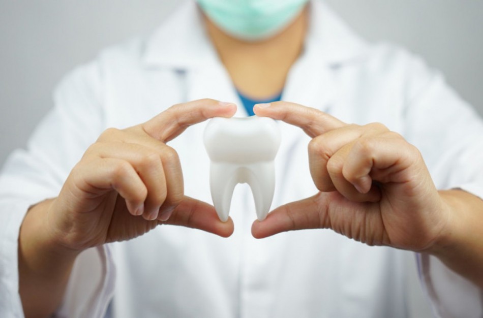 Pareigūnai prašo atsiliepti nukentėjusius nuo namuose paslaugas teikusio odontologo