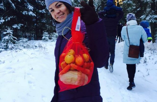 Prieš Naujuosius metus maisto nuvežė ir miško žvėrims