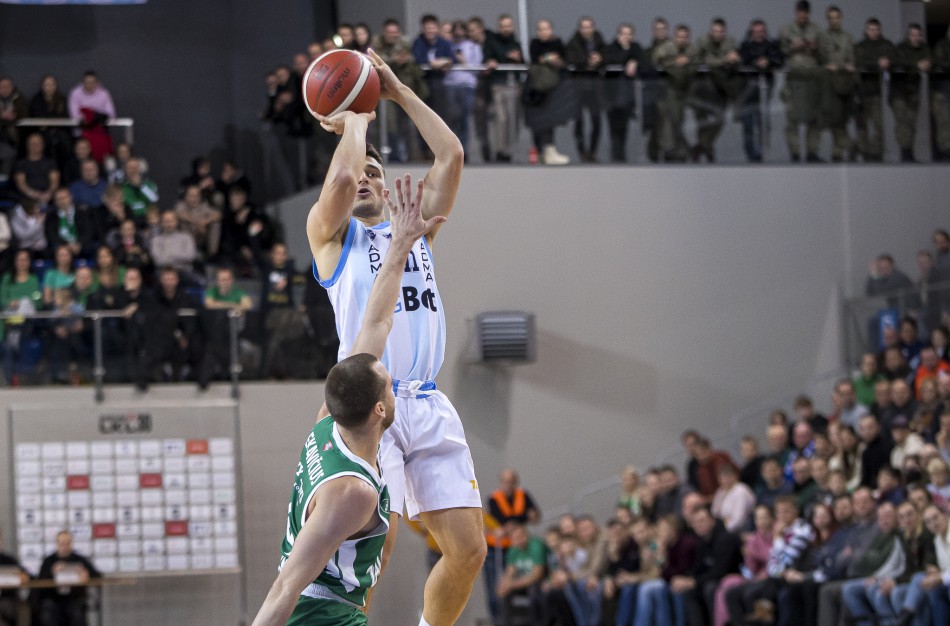 Jonavos „CBet“ padėkojo už darbą Mantvydui Staniuliui