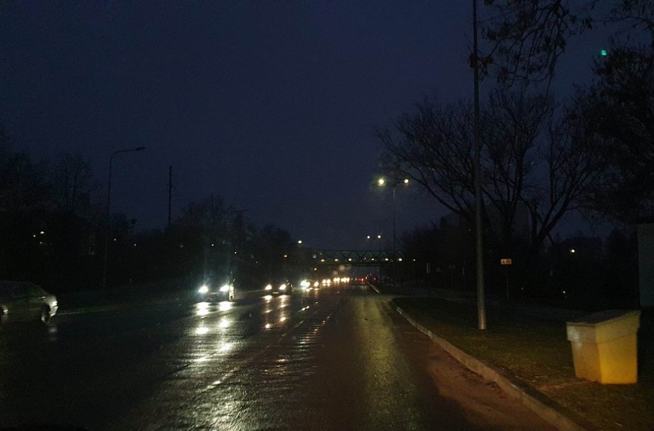 Sudėtingos eismo sąlygos apsunkino Jonavos vairuotojų kasdienybę: slydo, kliudė, vertėsi, susižalojo