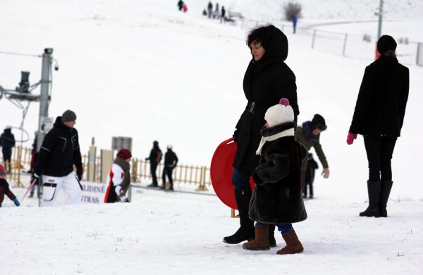 Pirmąją 2016 metų dieną Joninių slėnyje pramogavo ir vaikai, ir suaugusieji