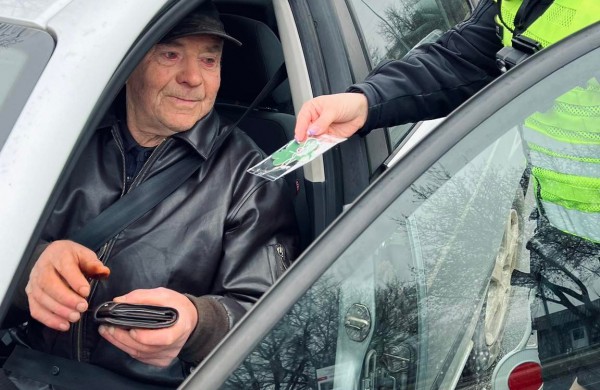 Jonavos pareigūnai priminė apie saugaus eismo svarbą