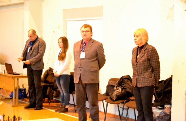 Šachmatų figūras stumdė ir didmeistriai, ir pradedantieji