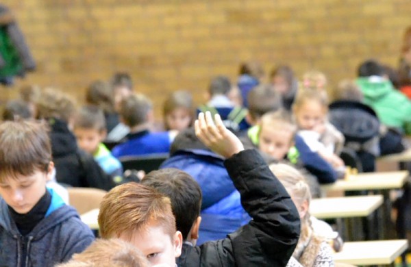 Šachmatų figūras stumdė ir didmeistriai, ir pradedantieji