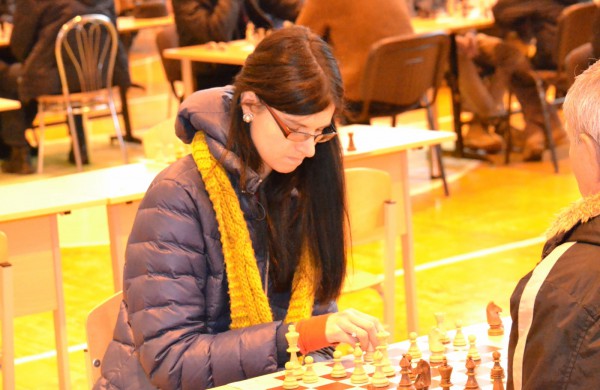 Šachmatų figūras stumdė ir didmeistriai, ir pradedantieji