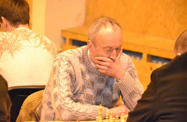 Šachmatų figūras stumdė ir didmeistriai, ir pradedantieji