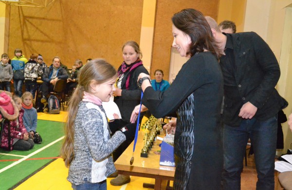 Šachmatų figūras stumdė ir didmeistriai, ir pradedantieji