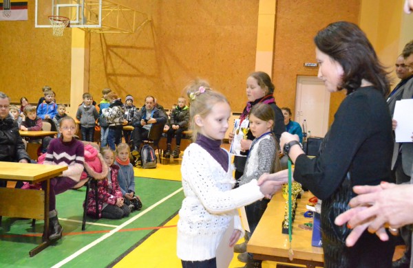 Šachmatų figūras stumdė ir didmeistriai, ir pradedantieji