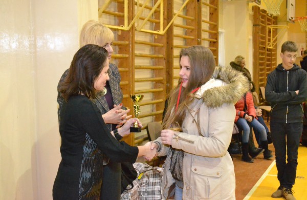 Šachmatų figūras stumdė ir didmeistriai, ir pradedantieji