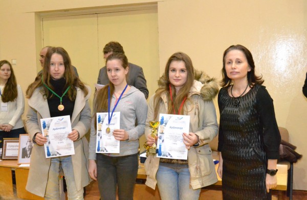 Šachmatų figūras stumdė ir didmeistriai, ir pradedantieji