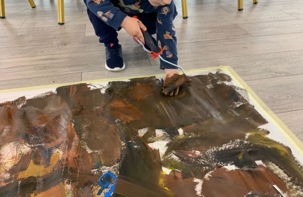 Jonavoje šurmuliuoja „Kūrybiškumo festivalis „MU22“, skatinantis puoselėti laiką drauge su vaikais