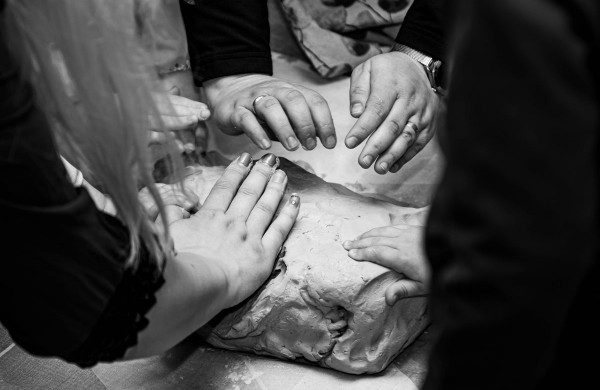 Jonavoje šurmuliuoja „Kūrybiškumo festivalis „MU22“, skatinantis puoselėti laiką drauge su vaikais