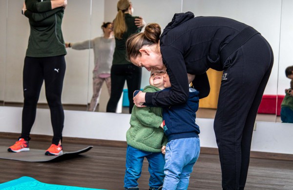 Jonavoje šurmuliuoja „Kūrybiškumo festivalis „MU22“, skatinantis puoselėti laiką drauge su vaikais