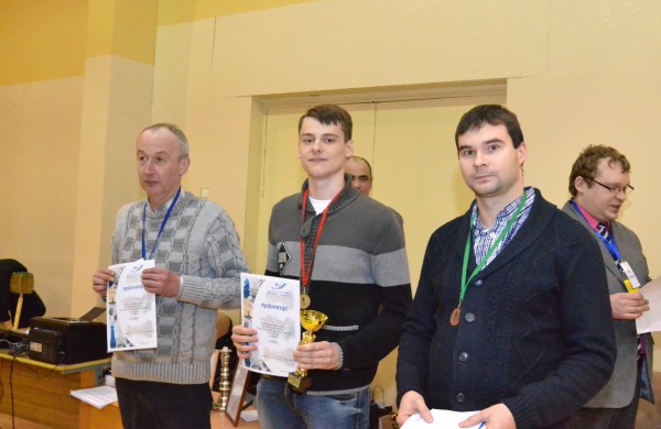 Šachmatų figūras stumdė ir didmeistriai, ir pradedantieji