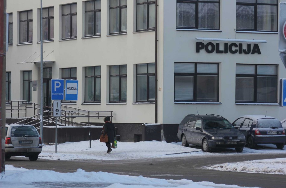 Iš Jonavos kultūros centro kiemo pavogtas BMW automobilis