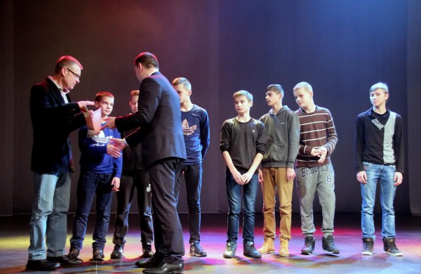 Naujuosius metus pasitiko su apdovanojimais