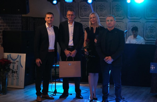 Jonavos ,,CBET" sezono uždarymo šventėje padėkojo ištikimiausiems savo patneriams