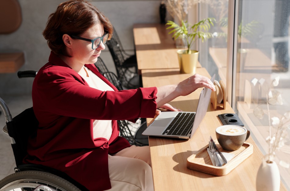 Ukmergės, Jonavos rajonų ir Alytaus miesto savivaldybėse sustiprinta žmonių su negalia apsauga nuo smurto artimoje aplinkoje