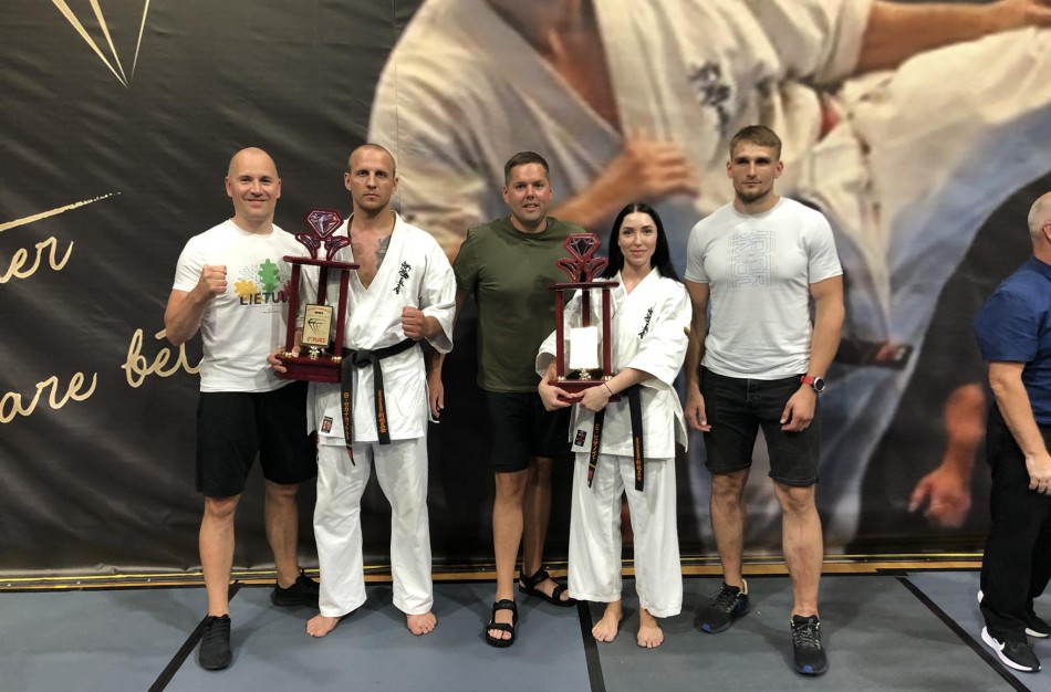 Tarptautiniame turnyre Belgijoje kovėsi ir  Jonavos kyokushin karate “Kumite” klubo sportininkai