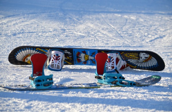 Pirmasis pasaulinės sniego dienos renginys – snieglenčių varžybos