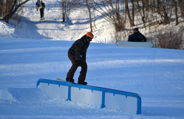 Pirmasis pasaulinės sniego dienos renginys – snieglenčių varžybos