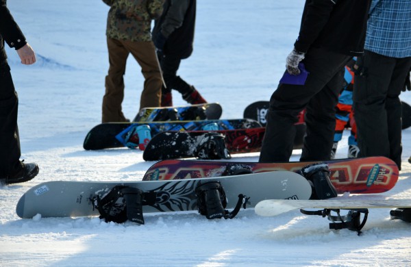 Pirmasis pasaulinės sniego dienos renginys – snieglenčių varžybos