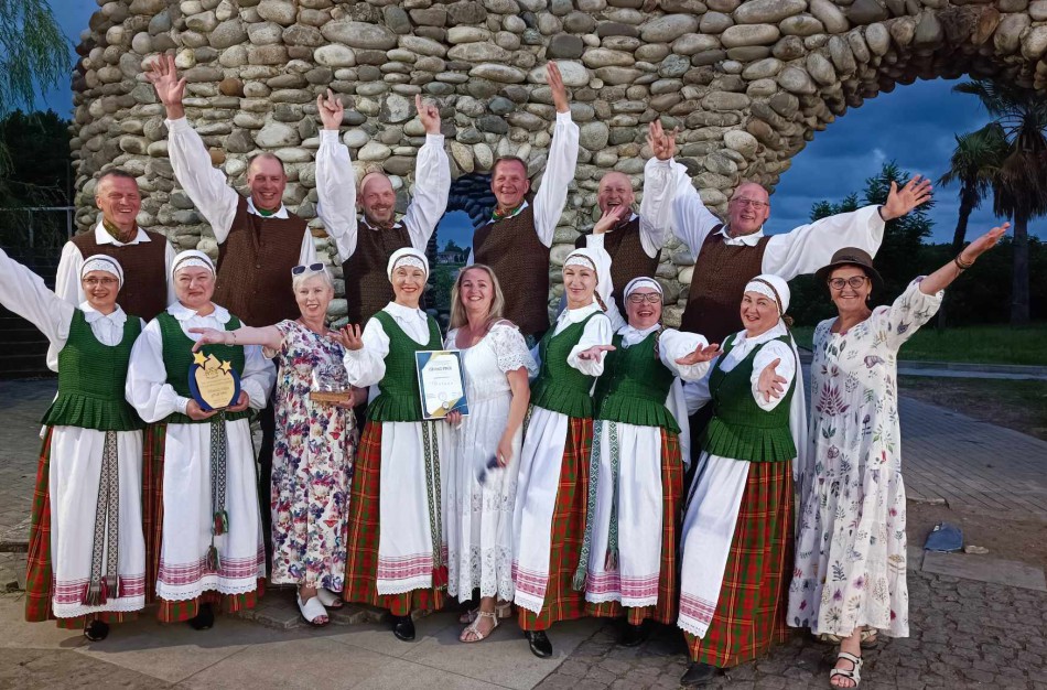 Jonavos vyresniųjų liaudiškų šokių grupė „Varūna“ laimėjo „Grand prix“ nominaciją