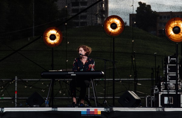 Jonaviečiai šventė Lietuvos karaliaus Mindaugo karūnavimo ir Tautiškos giesmės dieną