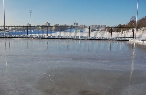 Privati jonaviečių iniciatyva: mieste atsirado čiuožykla