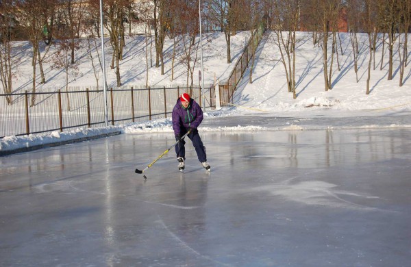 Privati jonaviečių iniciatyva: mieste atsirado čiuožykla