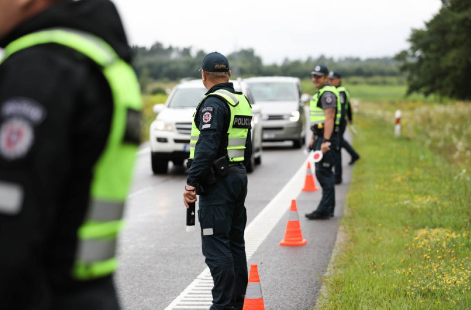 Didesnės pareigūnų pajėgos išvyksta į pajūrį