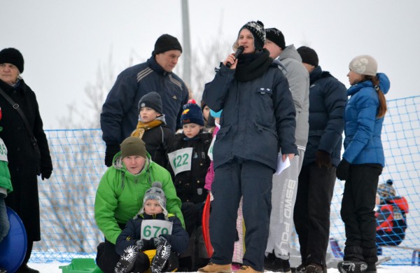 Antroji sniego diena Jonavoje palydėta čiuožynių, rogučių ir šeimų estafečių varžybomis
