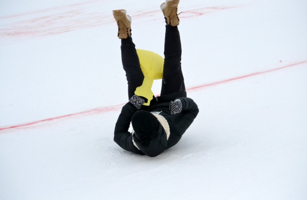 Antroji sniego diena Jonavoje palydėta čiuožynių, rogučių ir šeimų estafečių varžybomis