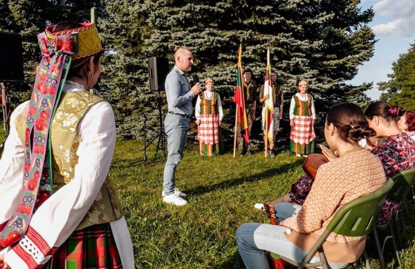 Automagistralėje Vilnius - Panevėžys  paminėta Baltijos kelio  sukaktis