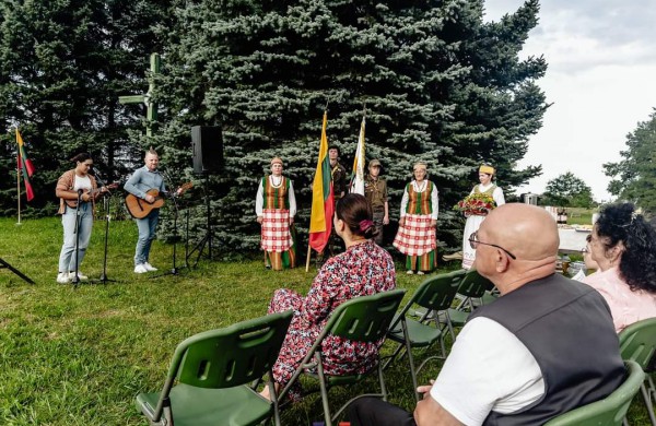 Automagistralėje Vilnius - Panevėžys  paminėta Baltijos kelio  sukaktis