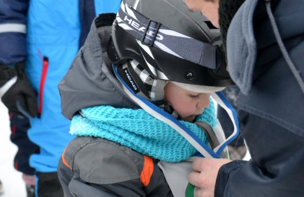 Antroji sniego diena Jonavoje palydėta čiuožynių, rogučių ir šeimų estafečių varžybomis