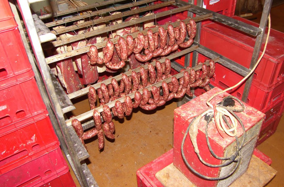 Suduotas rimtas smūgis šešėliniam prekybos mėsa verslui