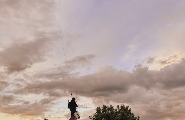 Jėgos aitvarų sporto varžybose Estijoje sėkmė šypsojosi jonaviškiui Danieliui Zapkui 