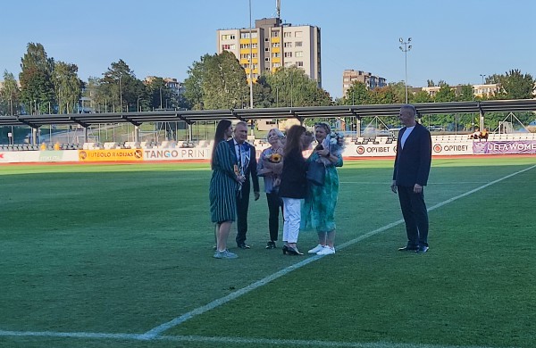 Futbolo trenerei Eglei Kazlauskienei - LFF III laipsnio ordinas