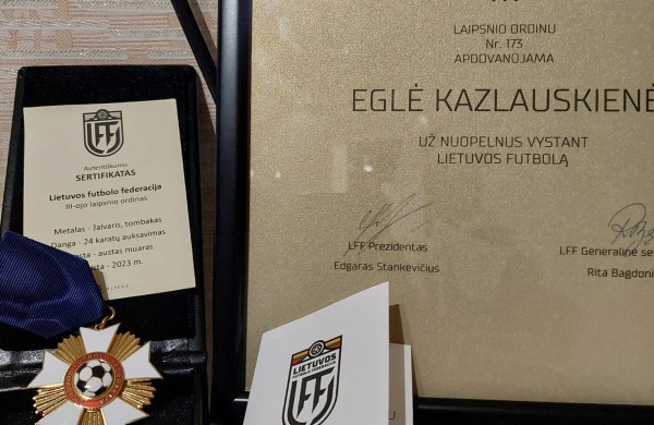 Futbolo trenerei Eglei Kazlauskienei - LFF III laipsnio ordinas