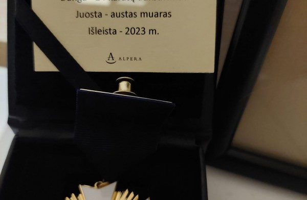 Futbolo trenerei Eglei Kazlauskienei - LFF III laipsnio ordinas