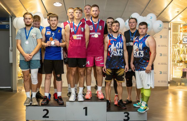 Rugsėjo 23 d. vakarą vyko naktinė sporto šventė