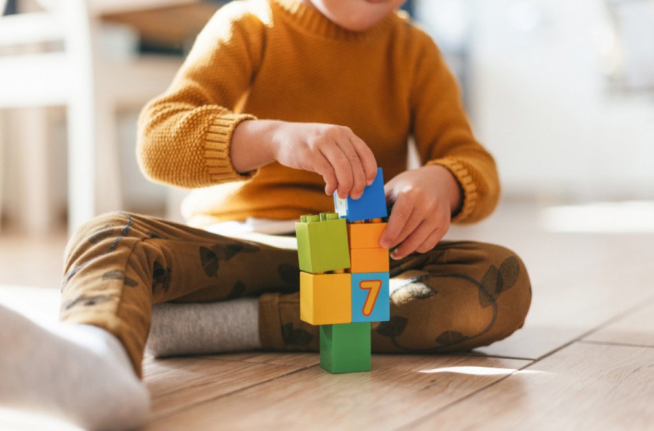 Ligos išmoka vaiko slaugymui: ką svarbu žinoti darželinukų ir moksleivių tėvams?