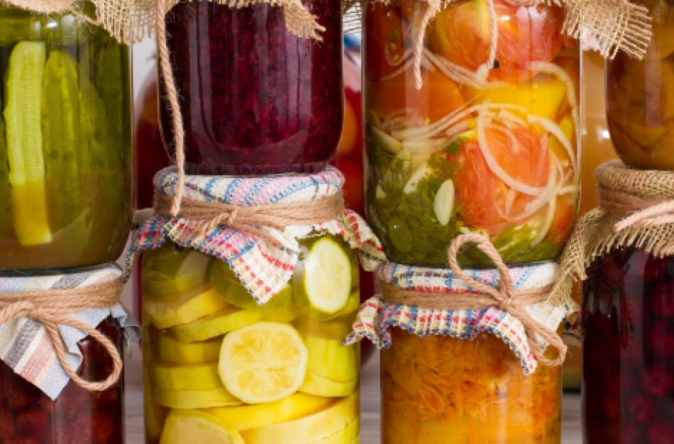 Ar nugriebus pelėsį nuo uogienės ją vis dar saugu valgyti?